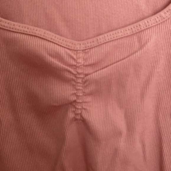 Cute Top! - Picture 4 of 4